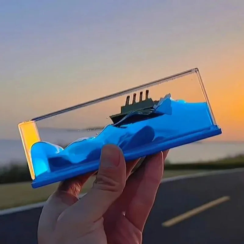 Cruise Ship Liquid Motion Desk Toy